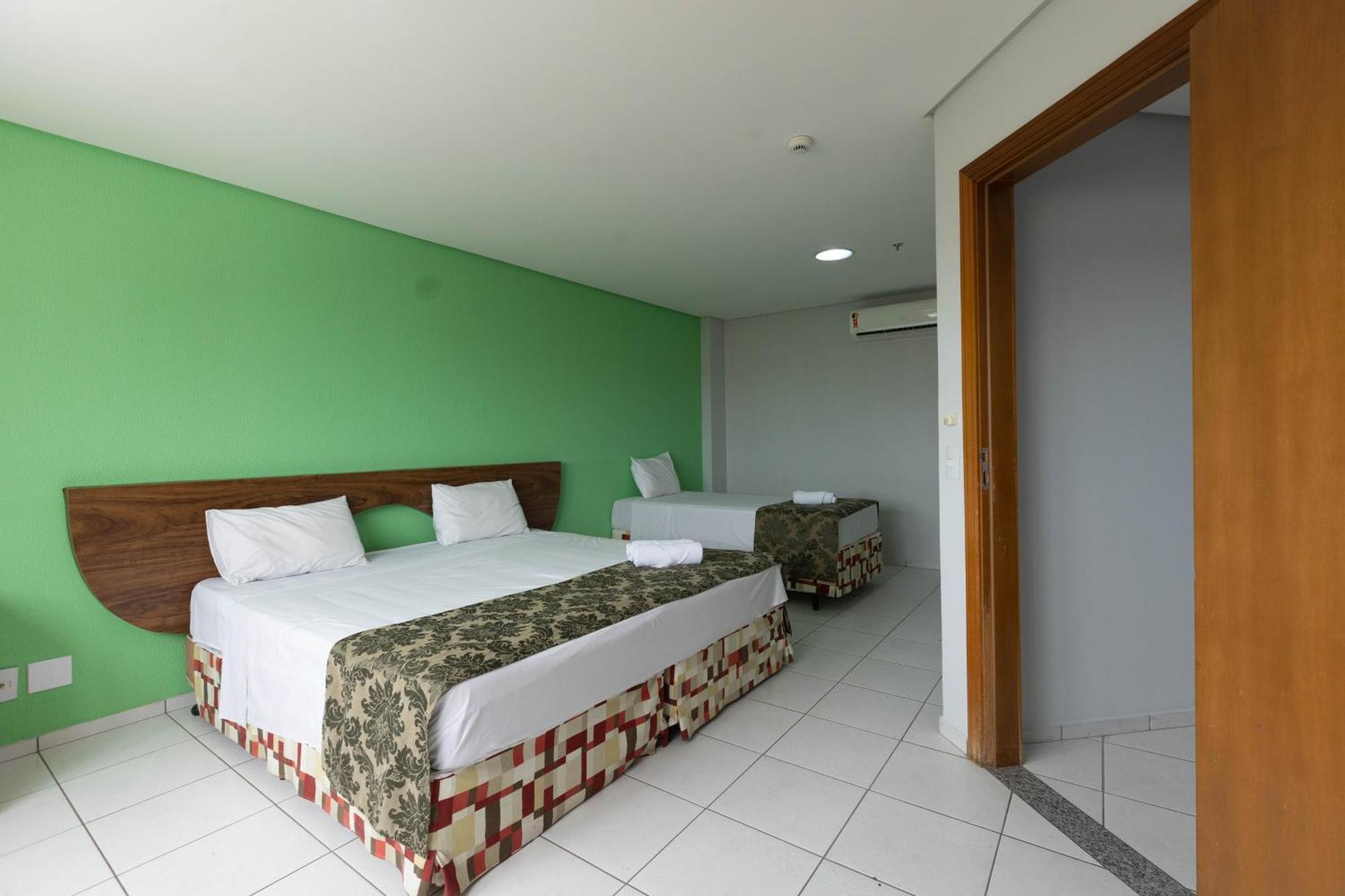 Hits Pantanal Aeroporto 3*