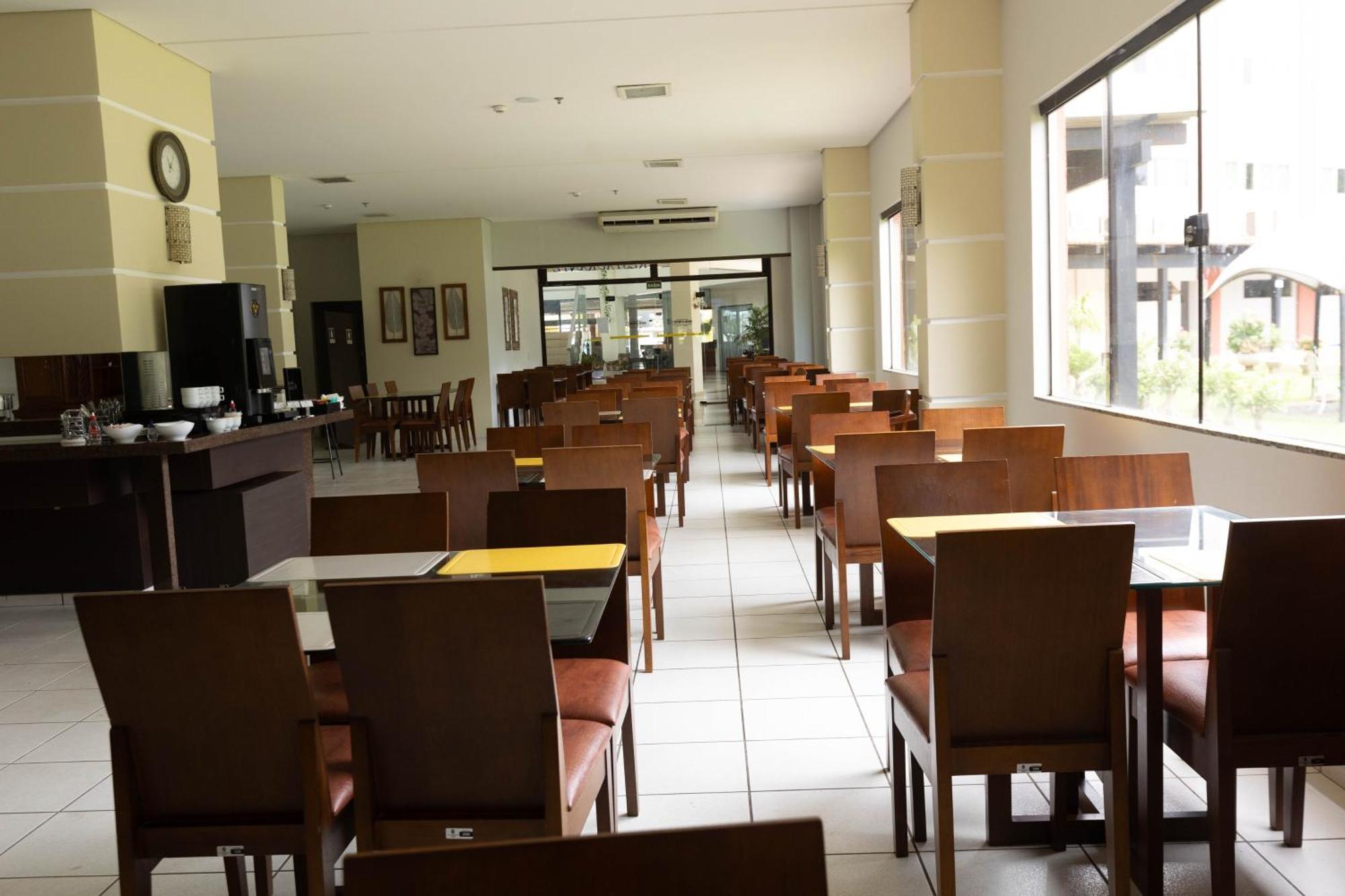 Hotel Hits Pantanal Aeroporto 3*