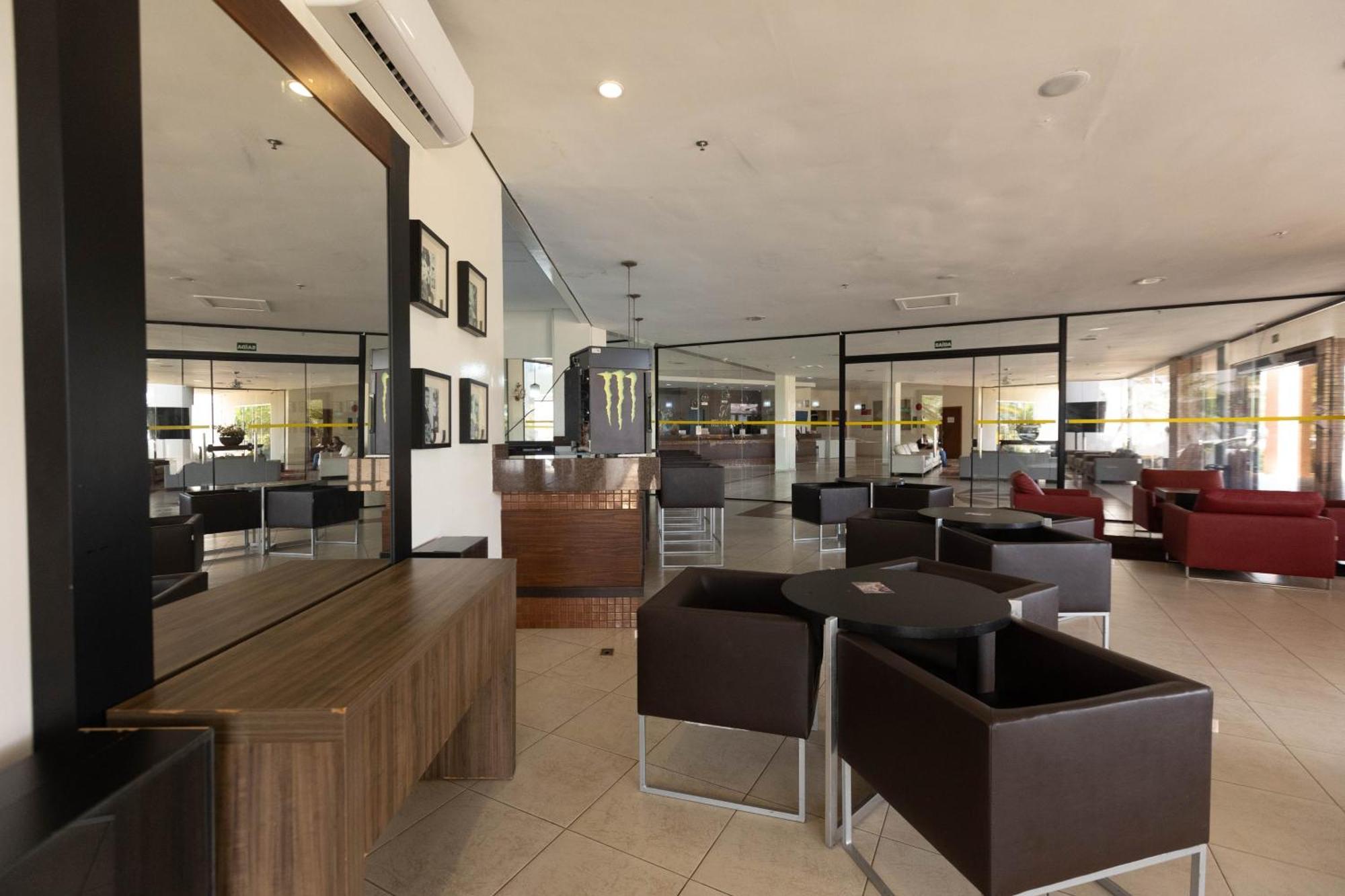 Hits Pantanal Aeroporto 3*
